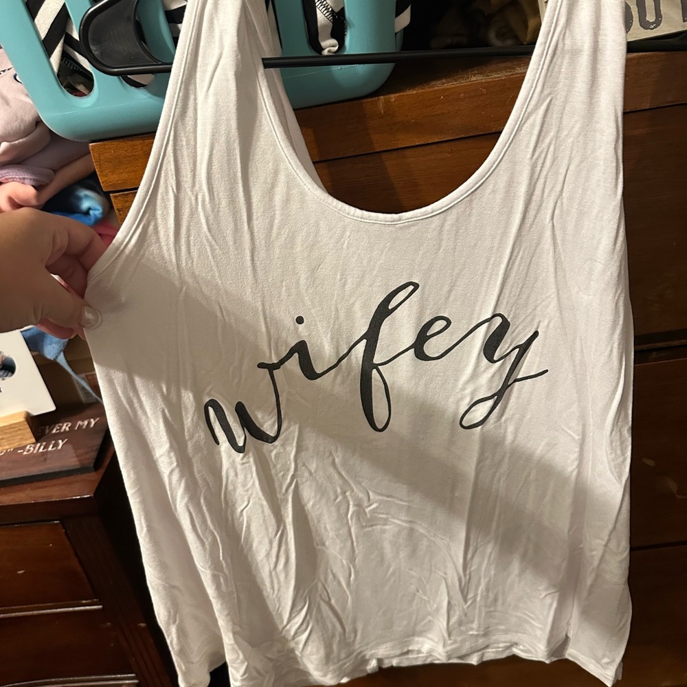 White 'Wifey' Tank Top